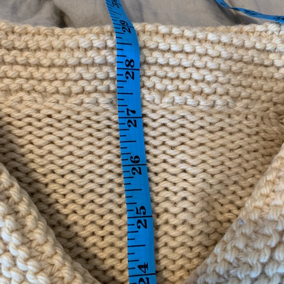 Vintage Cowichan Sweater. - Picture 3 of 8